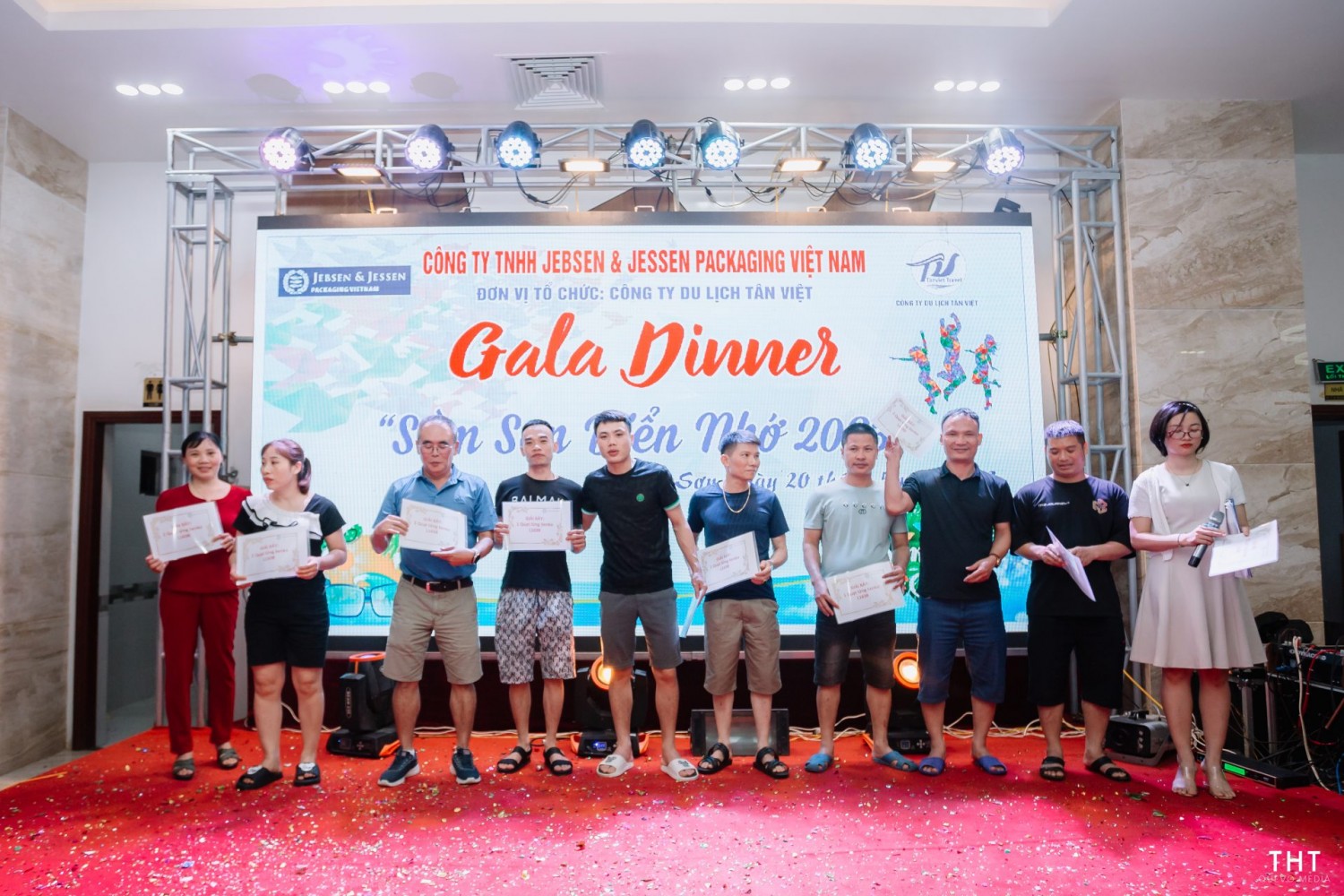 Trọn gói Chụp Ảnh Tour Team building Gala Dinner Bắc Ninh giá rẻ chất (4)